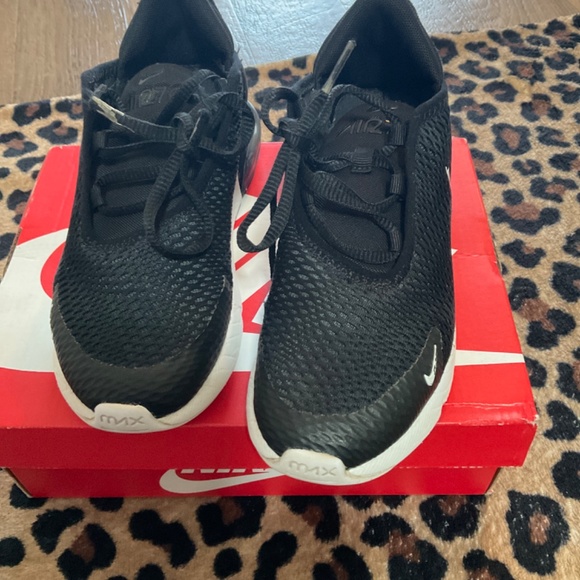 Nike Airmax 270 PRESCHOOL SIZE 1.5Y - Picture 2 of 3